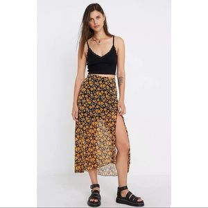 UO Floral Split Hem Midi Skirt - Size Small